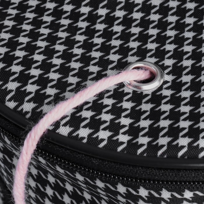 Сумка-футляр &laquo;Гусиная лапка&raquo;, 2 люверса, d = 21 &times; 23 см, цвет чёрный/белый