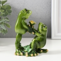 Сувенир полистоун "Лягушки с букетом" 5х12х12 см