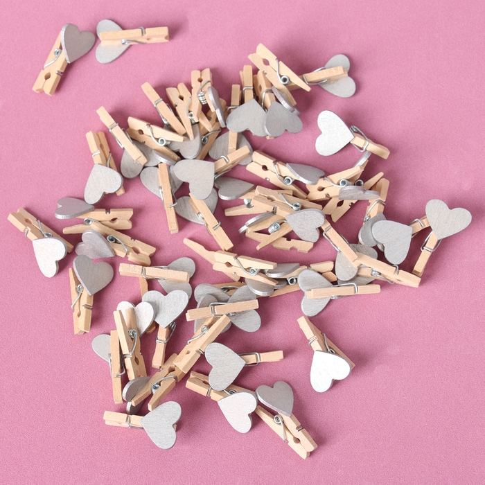 Набор декоративных прищепок «Сердечки», серебряного цвета, набор 50 шт. Набор декоративных прищепок «Сердечки», серебряного цвета, набор 50 шт.