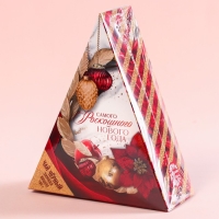 Новый год! Чай чёрный в коробке-елке &laquo;Самого роскошного нового года&raquo;, вкус: зимняя вишня, 100 г.