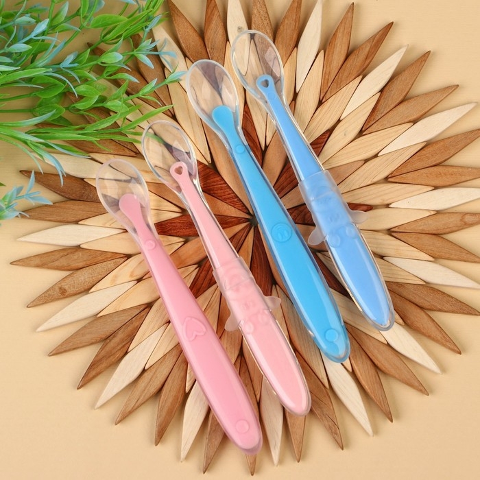 Ложка силиконовая детская &laquo;Жирафик&raquo;, цвет розовый