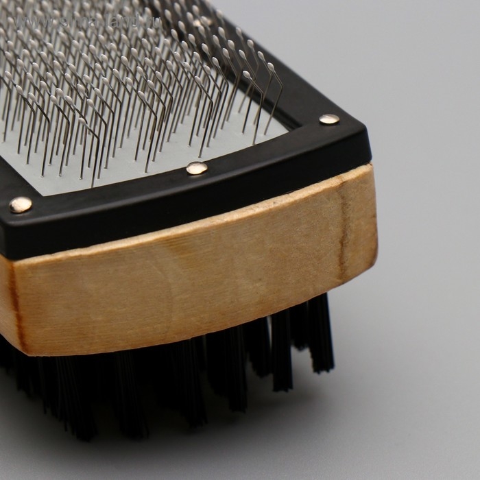 Двусторонняя щётка-пуходерка с деревянной ручкой, 10 Х 17 см Двусторонняя щётка-пуходерка с деревянной ручкой, 10 Х 17 см