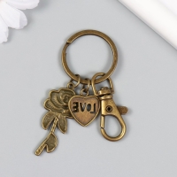 Брелок металл с карабином "Роза и сердце love" бронза 7,4 см Брелок металл с карабином "Роза и сердце love" бронза 7,4 см