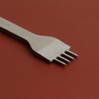 Набор строчных ромбовидных пробойников для кожи, шаг = 4 мм, 4 шт, цвет никель Набор строчных ромбовидных пробойников для кожи, шаг = 4 мм, 4 шт, цвет никель