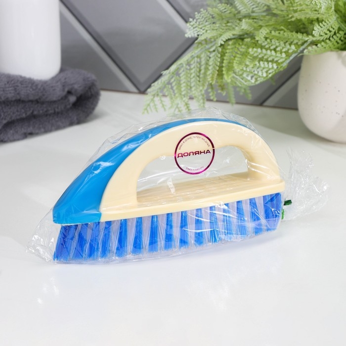 Щётка - утюжок Доляна, 17&times;6&times;8,5 см, цвет МИКС