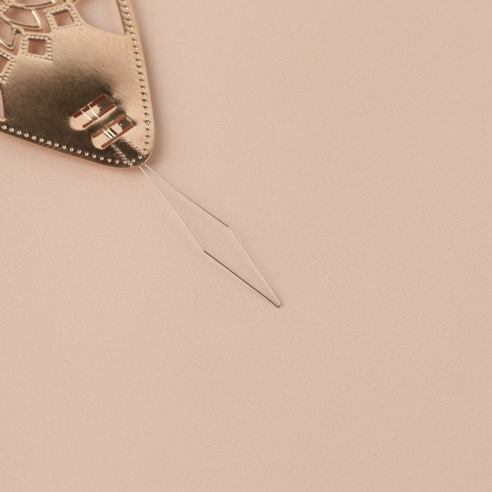 Нитковдеватель ажурный 6*2,8см бронзовый ТР