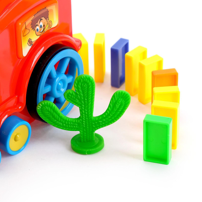 Паровоз &laquo;Домино&raquo;, работает от батареек, световые эффекты, МИКС