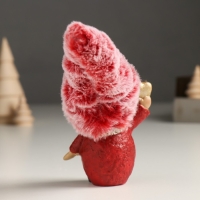 Сувенир полистоун "Дедушка Мороз в красном наряде и меховом колпаке, с сердцем" 6х4х17 см Сувенир полистоун "Дедушка Мороз в красном наряде и меховом колпаке, с сердцем" 6х4х17 см