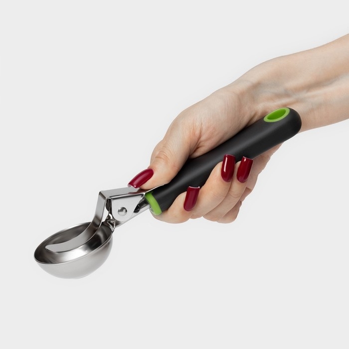 Ложка для мороженого Доляна Lime, 20&times;5,3 см, цвет чёрно-зелёный