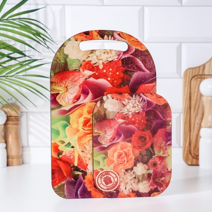 Набор деревянная разделочная доска и подставка под горячее с декором Набор деревянная разделочная доска и подставка под горячее с декором "№3" 29,25х18,75х1,1 см