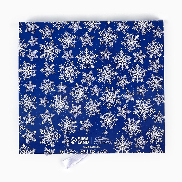 Коробка под 9 конфет с ячейками «Снежинки» 14.8 х 13.5 х 3.5 см, Новый год Коробка под 9 конфет с ячейками «Снежинки» 14.8 х 13.5 х 3.5 см, Новый год