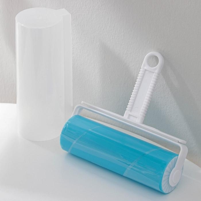 Ролик для чистки одежды в футляре, 18&times;17,5&times;6 см, пластик, силикон, цвет голубой