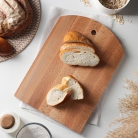 Доскa рaзделочнaя Премиум &laquo;Полубочкa&raquo;, 35&times;24,5&times;1,8 см, бук