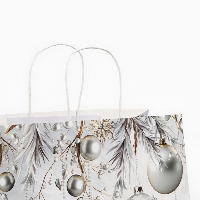 Пакет подарочный новогодний &laquo;Новогодние шары&raquo;, белый крафт, 32 х 28 х 15 см , Новый год