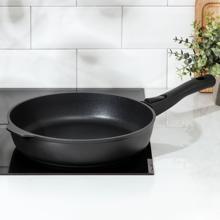 Сковорода &laquo;Традиция&raquo;, d=28 см, съёмная ручка, антипригарное покрытие, цвет чёрный