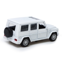 Машина &laquo;Внедорожник&raquo;, 1:32, инерция, световые и звуковые эффекты, цвет белый