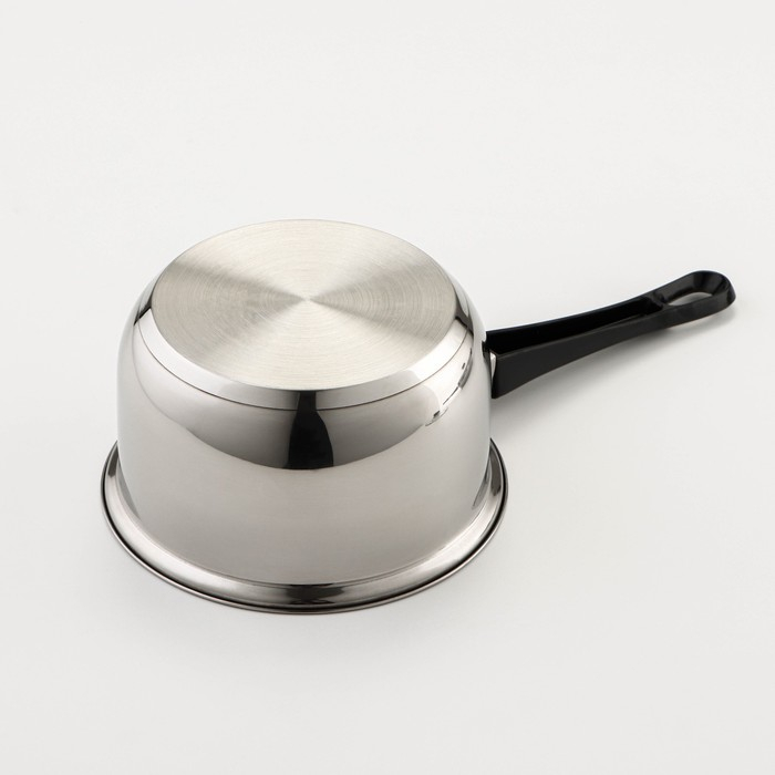 Набор посуды из нержавеющей стали &laquo;Чёрная ночь&raquo;, 8 предметов: ковш 1,5 л, 2 кастрюли 2/3 л, сковорода d=24 см, крышки, стенки 0,3 мм, дно 5 мм