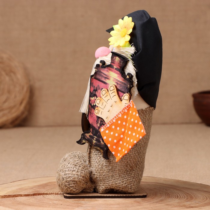 Оберег-домовой "Кузя в кепке, с самоваром и подковой", 26х15х12 см МИКС