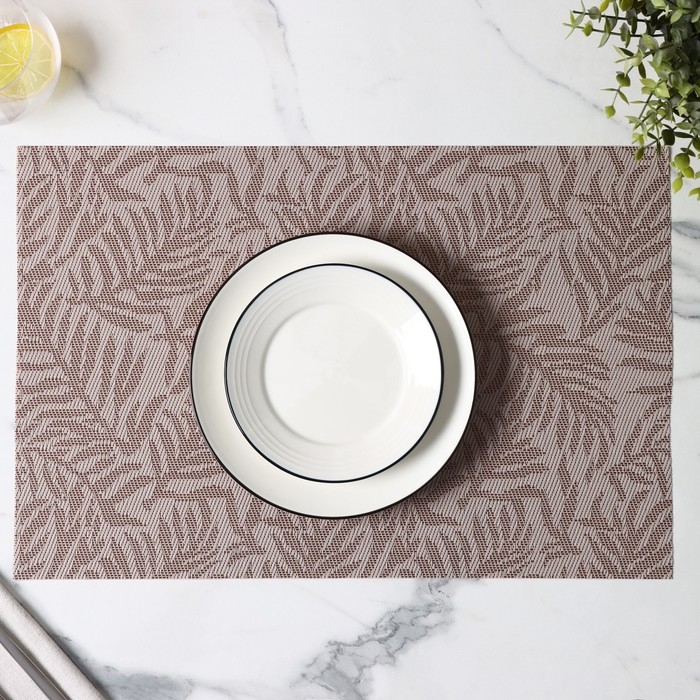 Салфетка сервировочная на стол Доляна «Тропические листья», 45×30 см, цвет бежевый Салфетка сервировочная на стол Доляна «Тропические листья», 45×30 см, цвет бежевый