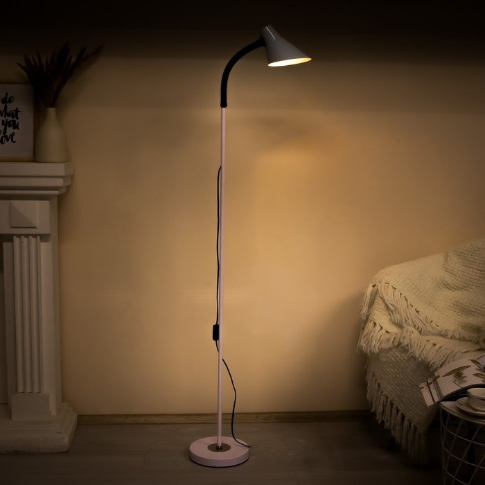 Торшер 19024/1WT E27 40Вт белый 22х22х160 см