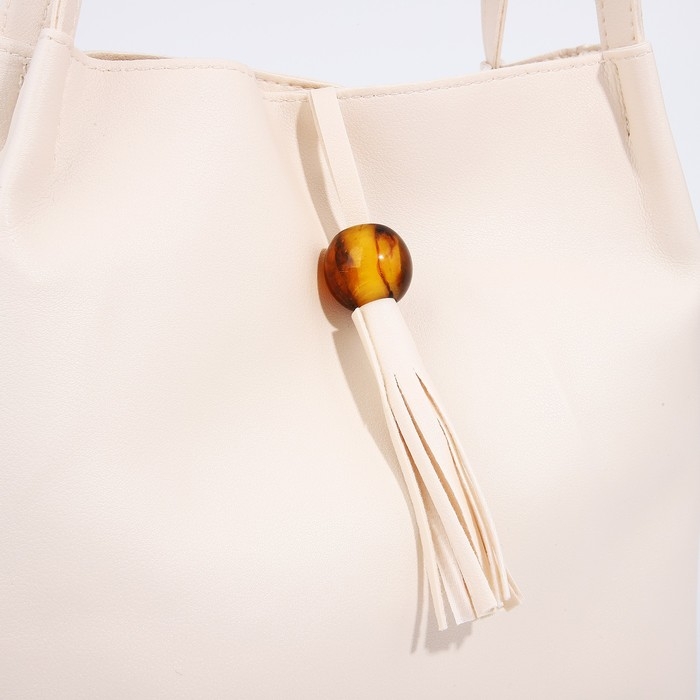 Сумка женская тоут на клапане, цвет белый