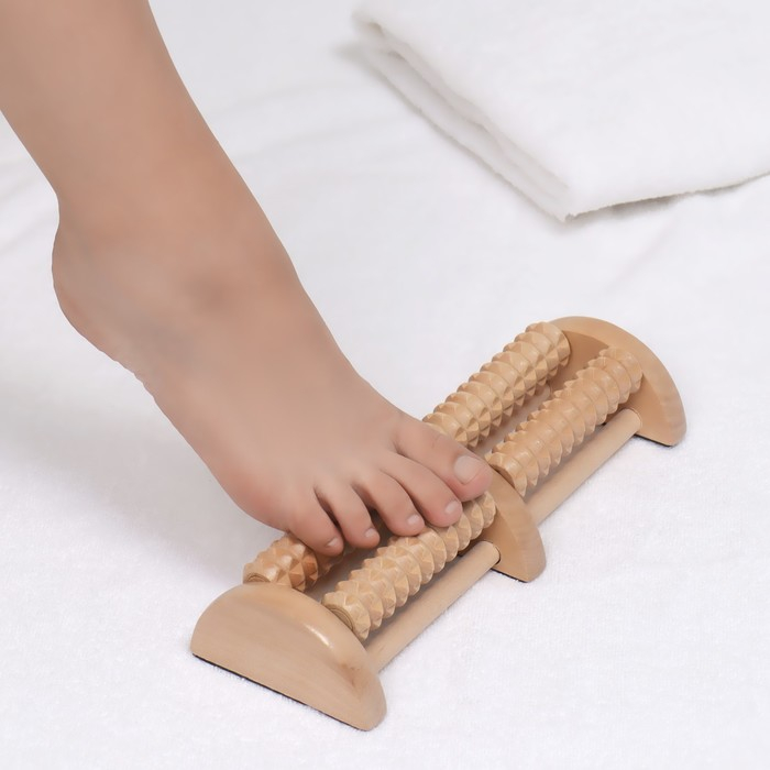 Массажёр &laquo;Барабаны&raquo;, 4 ролика с шипами, деревянный, 26 &times; 10 &times; 5 см