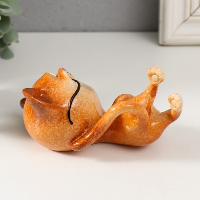 Сувенир полистоун лак "Котик играет с компьютерной мышкой" 12х8,5х6,8 см