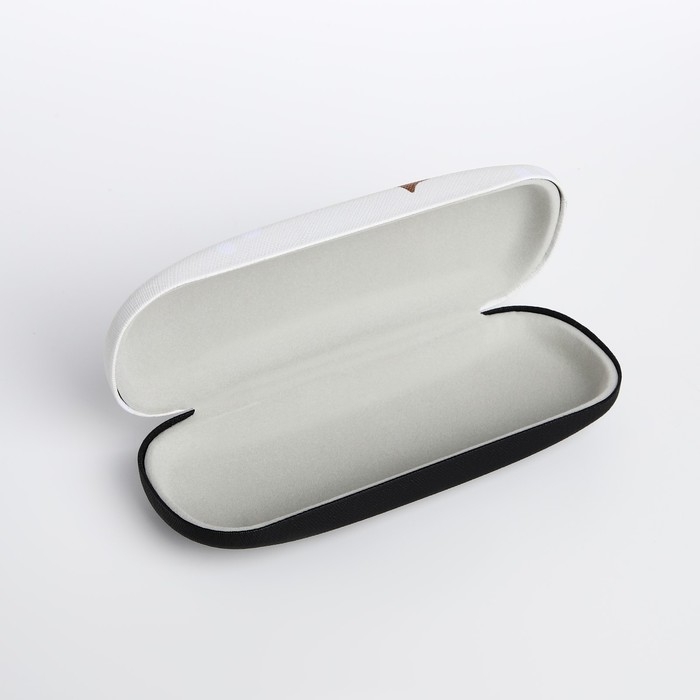 Футляр для очков на хлопушке, длина 16 см, цвет бежевый Футляр для очков на хлопушке, длина 16 см, цвет бежевый