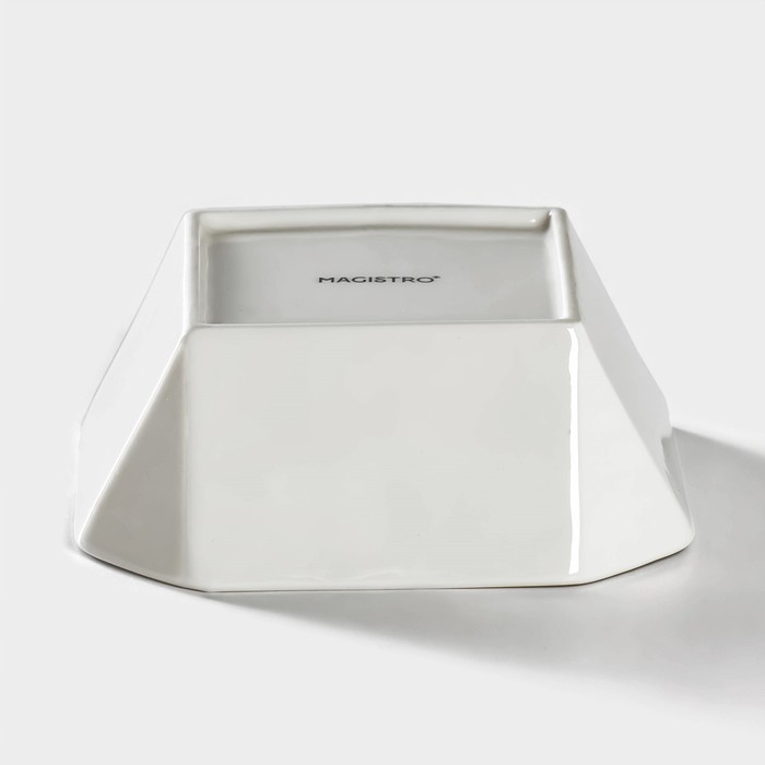 Салатник фарфоровый Magistro &laquo;Квадрат Бланш&raquo;, 0,38 л, d=12,5 см, цвет белый