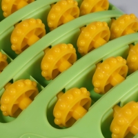 Массажёр для ног, с шипами, 26 × 18 × 5 см, цвет зелёный/оранжевый Массажёр для ног, с шипами, 26 × 18 × 5 см, цвет зелёный/оранжевый