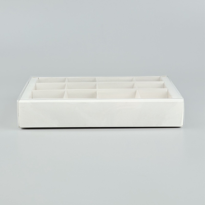 Коробка под 12 конфет с ячейками &laquo;Белая&raquo;, 14.5 х 18.5 х 3 см
