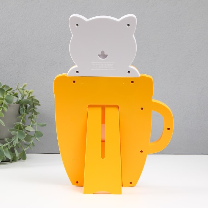 Фоторамка пластик 16х11 см Фоторамка пластик 16х11 см "Тигренок в чашке" желтый 29,5х8х19,5 см