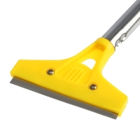 Скребок ТУНДРА, фиксированное лезвие 100 мм, металлическая обрезиненная рукоятка 500 мм Скребок ТУНДРА, фиксированное лезвие 100 мм, металлическая обрезиненная рукоятка 500 мм