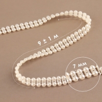 Жемчуг на нитях, плоский, 7 мм, 9 &plusmn; 1 м, цвет молочный
