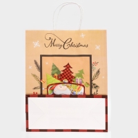 Новый год. Пакет бумажный подарочный новогодний крафт "Машина с подарками", 33 &times; 26 &times; 12 см.