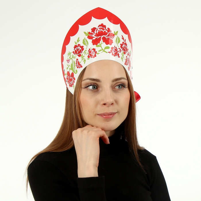 Кокошник «Розы на белом» Кокошник «Розы на белом»