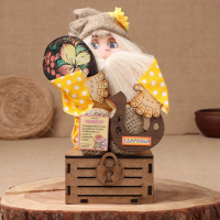 Оберег-домовой "Славуся с сундуком", 30х18х18 см, микс Оберег-домовой "Славуся с сундуком", 30х18х18 см, микс