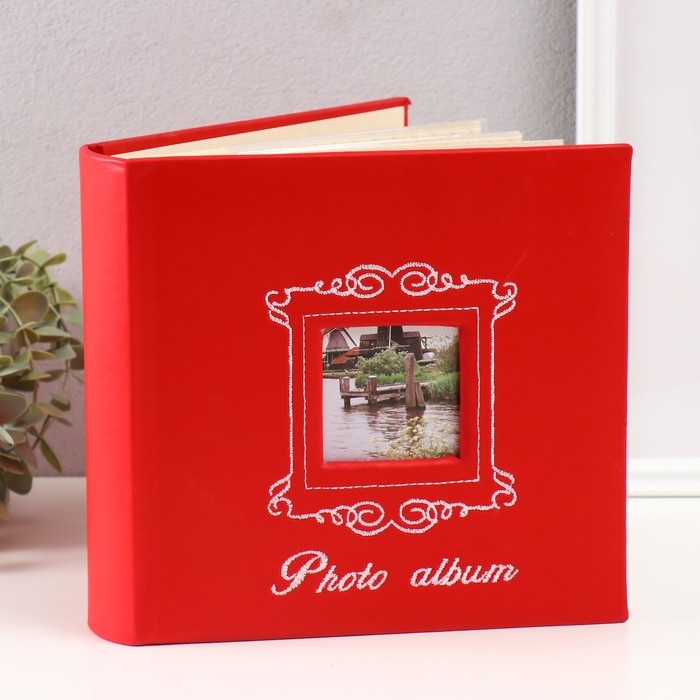 Фотоальбом кожзам на 200 фото 10х15 "Вышитая рама" красный 22х23х5 см