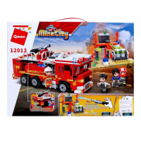 Конструктор Огнеборцы «Пожарная машина», стреляет водой, 4 минифигуры и 539 деталей Конструктор Огнеборцы «Пожарная машина», стреляет водой, 4 минифигуры и 539 деталей
