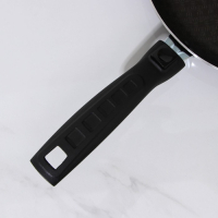 Сковорода «Хозяюшка», d=26 см, съёмная ручка, антипригарное покрытие, цвет бордовый Сковорода «Хозяюшка», d=26 см, съёмная ручка, антипригарное покрытие, цвет бордовый