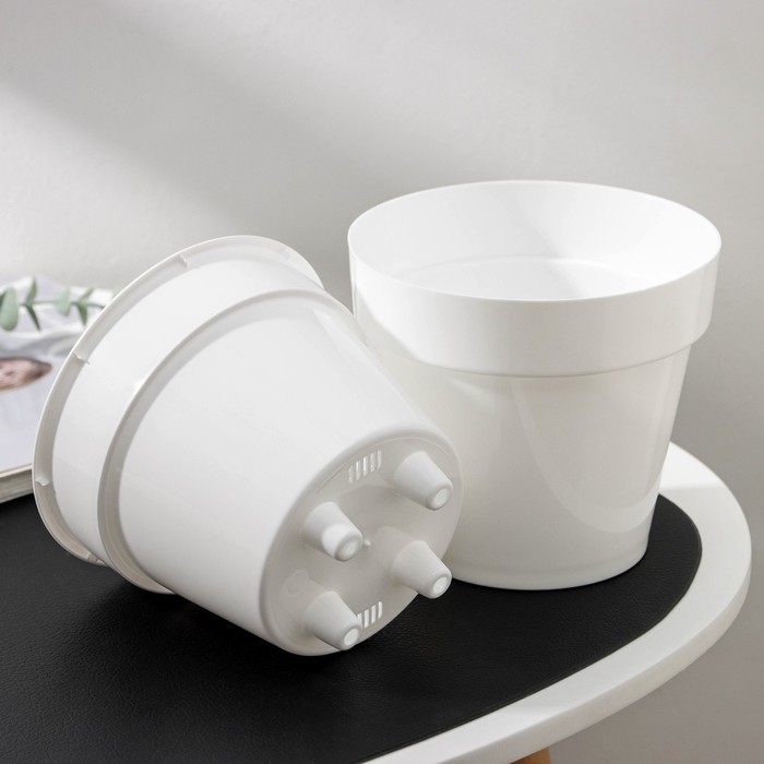 Кашпо для цветов со вставкой &laquo;Порто&raquo;, 1 л, цвет белый