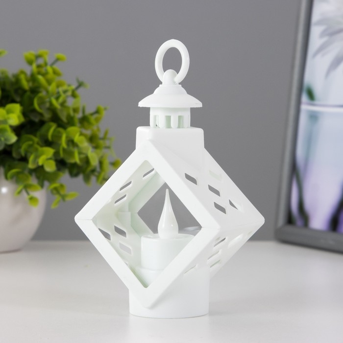 Ночник Ночник "Свеча в кубе" 3хLR1130 белый 5х9х14,5 см RISALUX