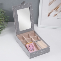 Шкатулка кожзам для украшений с зеркалом "Сердечки" серая матовая тиснение 15х21,5х5,5 см Шкатулка кожзам для украшений с зеркалом "Сердечки" серая матовая тиснение 15х21,5х5,5 см