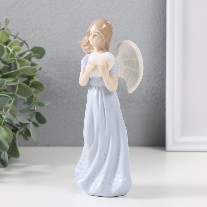 Сувенир керамика Сувенир керамика "Ангел в голубом платье с сердцем на ветру" 18х8х6 см