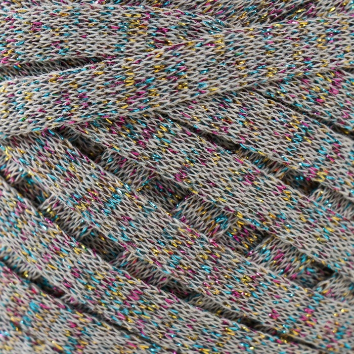 Трикотажная пряжа "Риббон" с люрексом 85м/170&plusmn;5 гр (Серый, люрекс: Радуга)