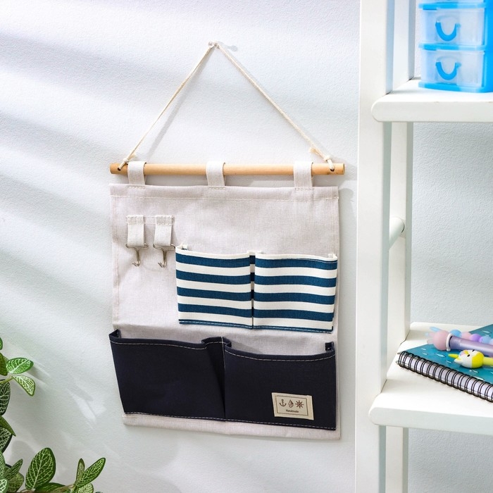 Органайзер подвесной с карманами Доляна, 4 отделения, 30×35 см, дизайн МИКС Органайзер подвесной с карманами Доляна, 4 отделения, 30×35 см, дизайн МИКС