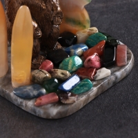 Сувенир "Стоячий мишка с елкой", селенит