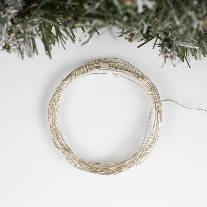 Гирлянда &laquo;Нить&raquo; 5 м роса, IP20, серебристая нить, 50 LED, мерцание белым, батарейки AAх3 (нет в комплекте), свечение белое