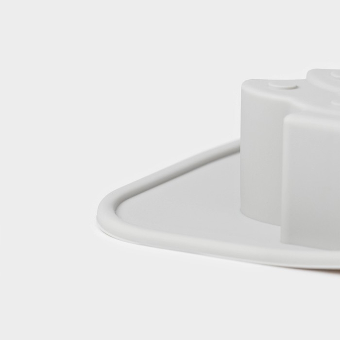 Форма для выпечки новогодняя Доляна &laquo;Новогодние пряники&raquo;, силикон, 6 ячеек, 25,5&times;17,5&times;2,5 см, цвет серый