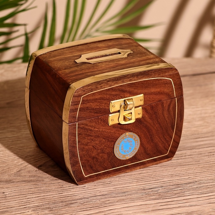 Копилка Копилка "Бокс" 10х7х9 см, дерево шишам